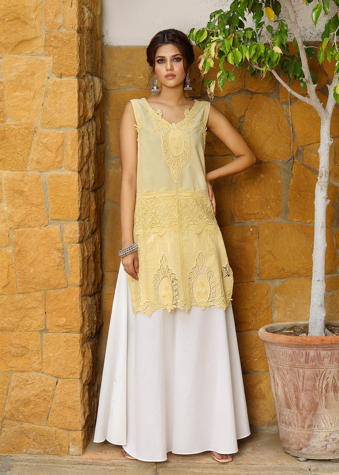 Azka Yellow Sleeveless