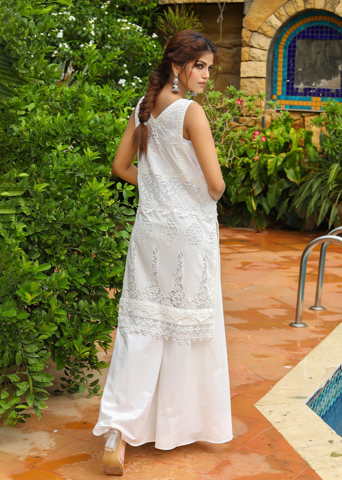 Emma Sleeveless - Rizwan Beyg Design