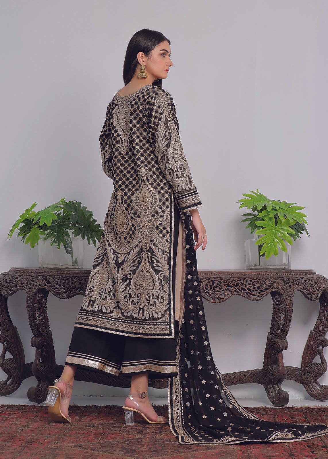Rhea Black - Rizwan Beyg Design