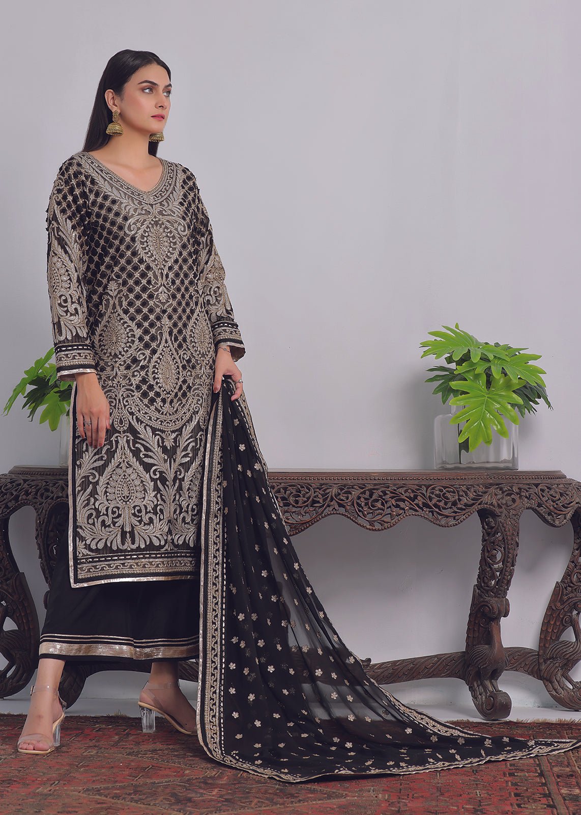 Rhea Black - Rizwan Beyg Design