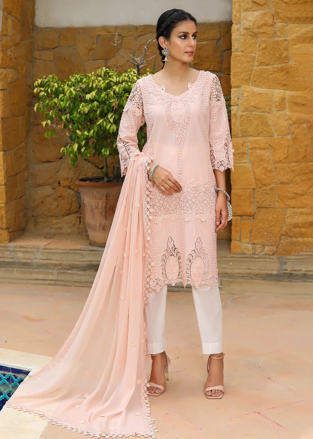 Azka Pink - Rizwan Beyg Design