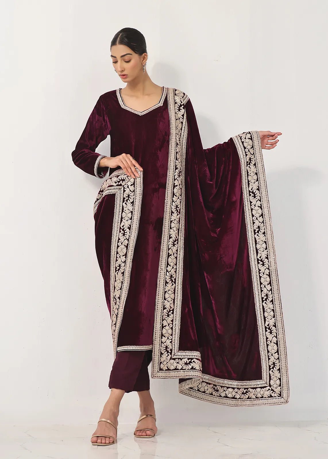 Darbaan Purple Shawl - Rizwan Beyg Design