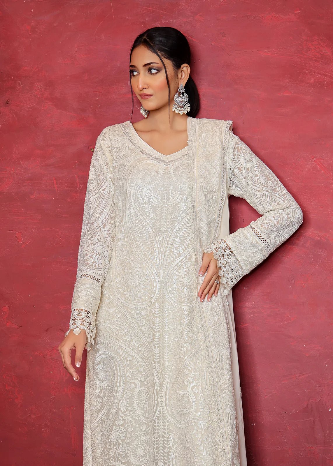 Indian Paisley Offwhite - Rizwan Beyg Design