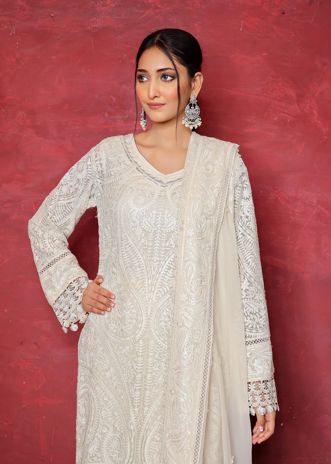 Indian Paisley Offwhite - Rizwan Beyg Design