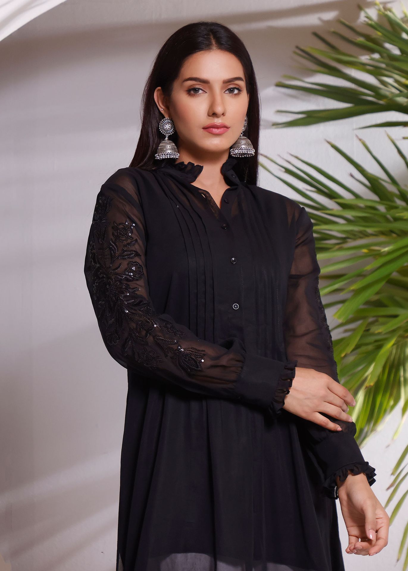 Larisa Black - Rizwan Beyg Design