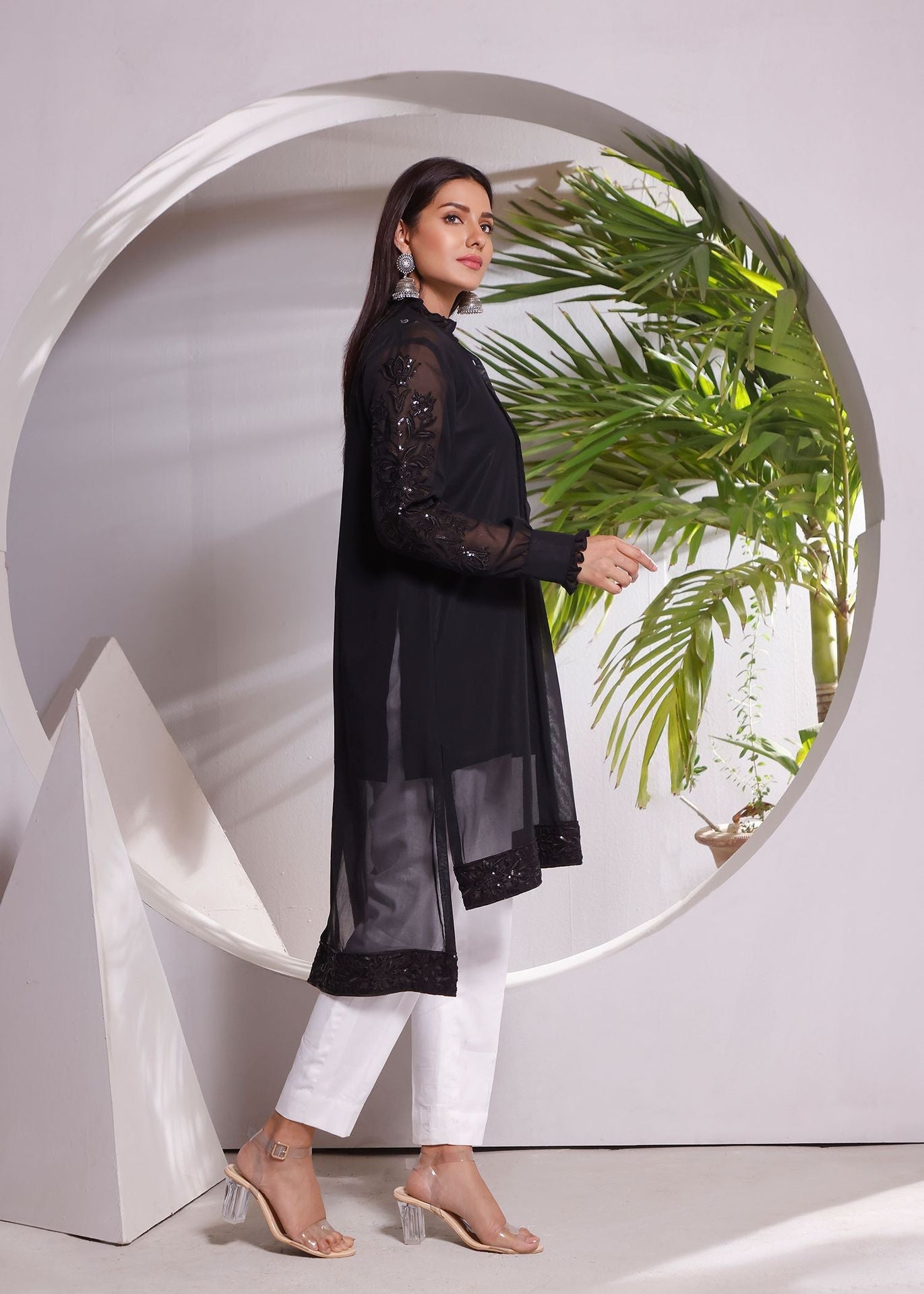 Larisa Black - Rizwan Beyg Design