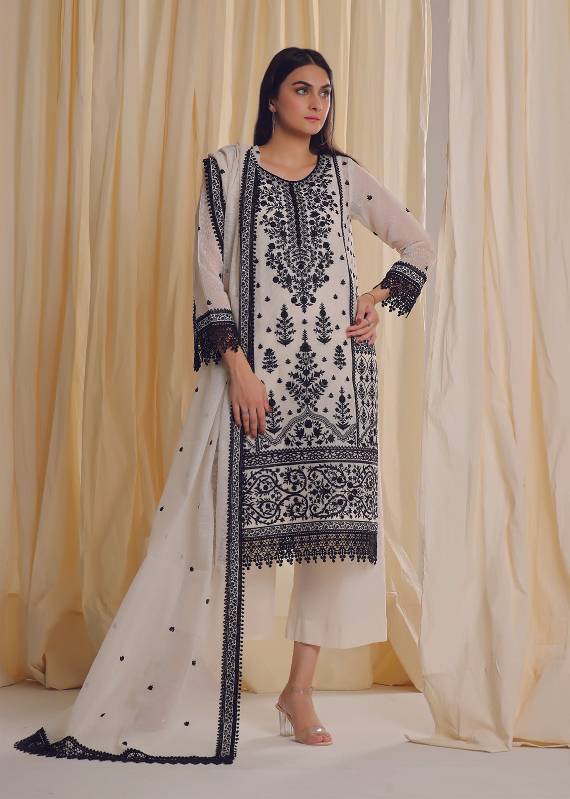 Muradabad White & Black - Rizwan Beyg Design