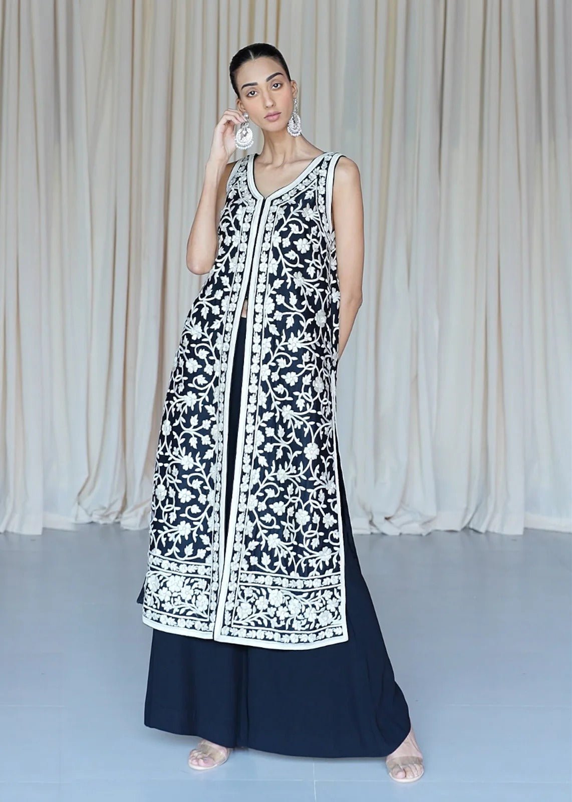 Parsi Gara Black Sleeveless Coat - Rizwan Beyg Design