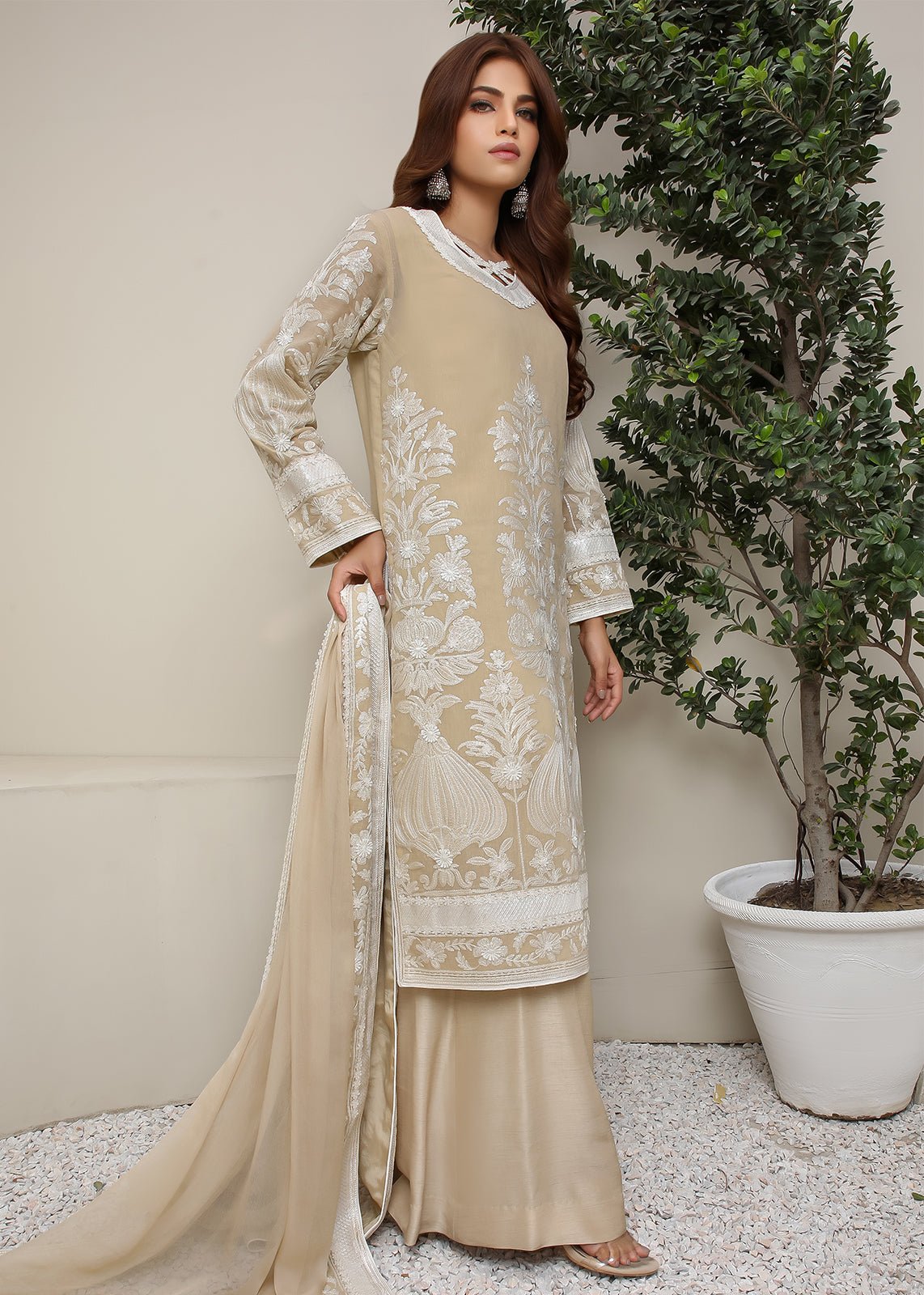 Petiole Beige - Rizwan Beyg Design