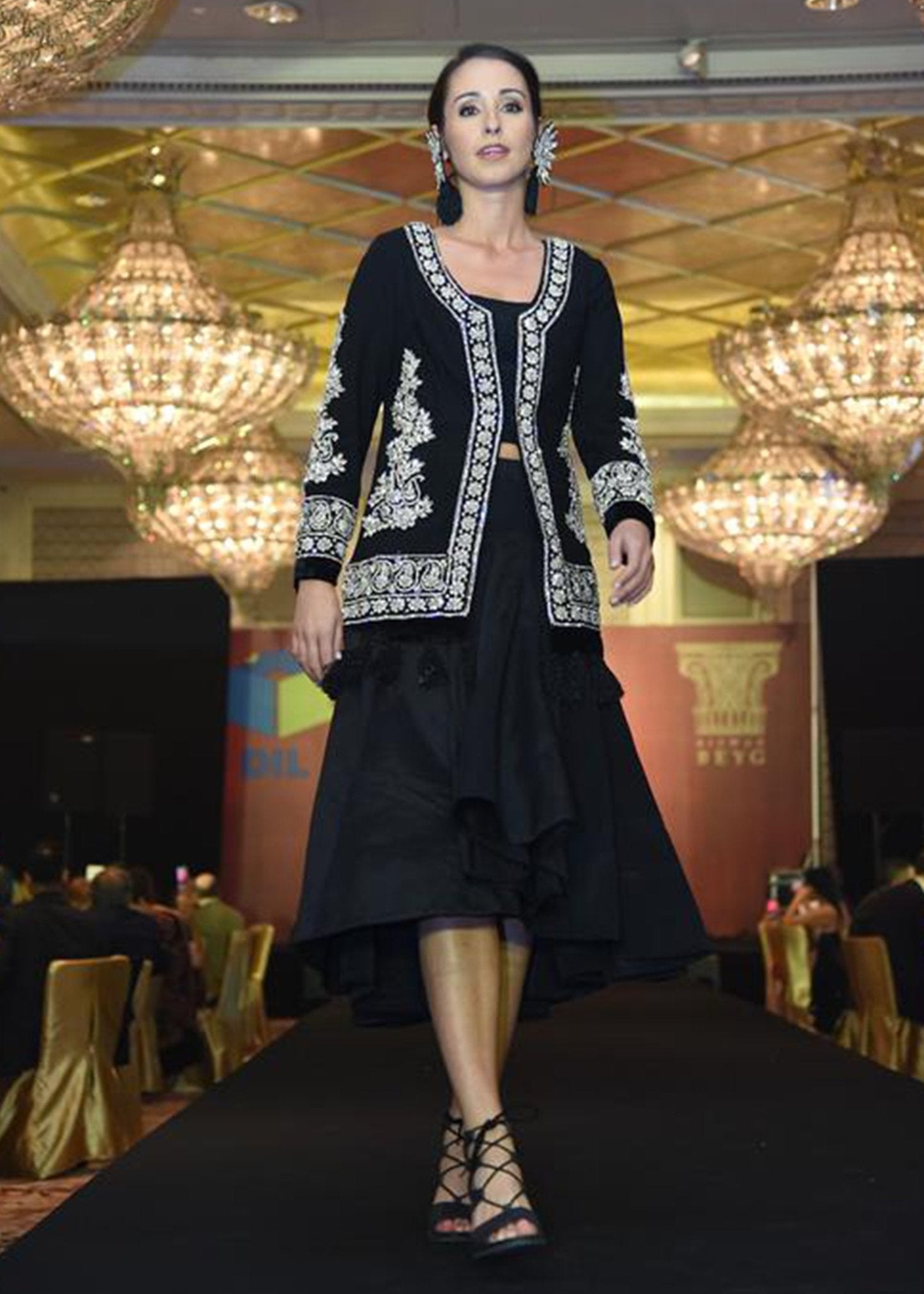 Short Silver Jacket - Rizwan Beyg Design