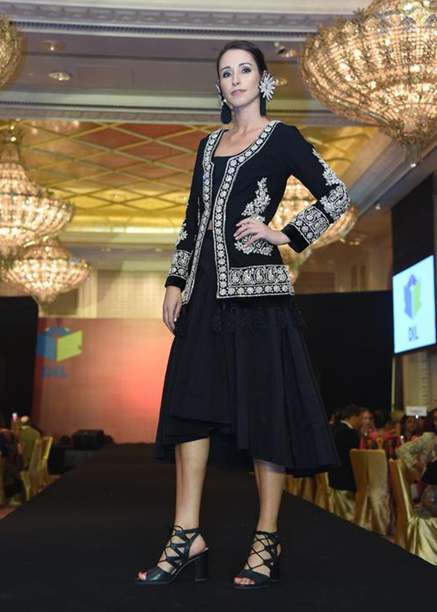 Short Silver Jacket - Rizwan Beyg Design