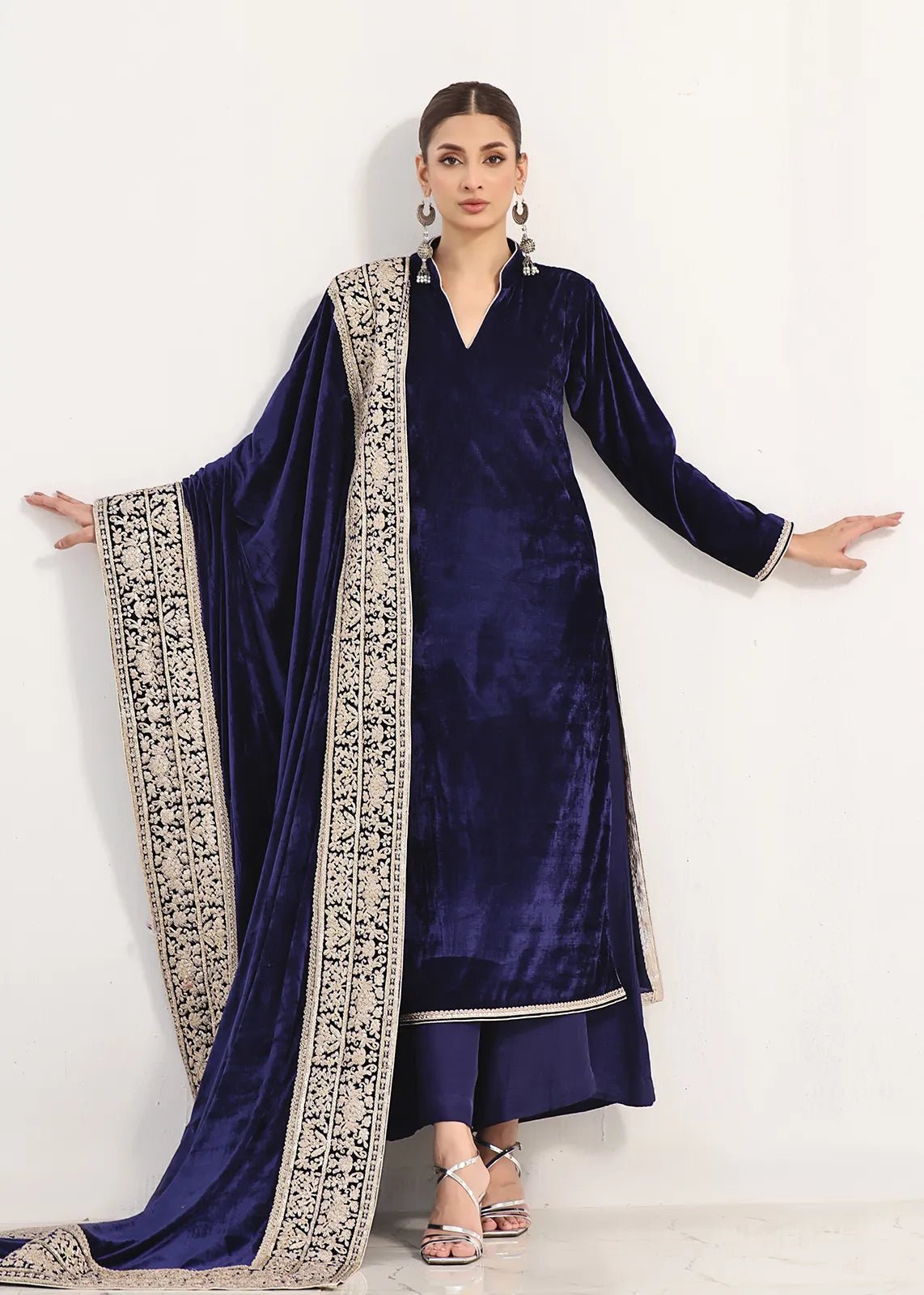 Zehra Blue Shawl - Rizwan Beyg Design