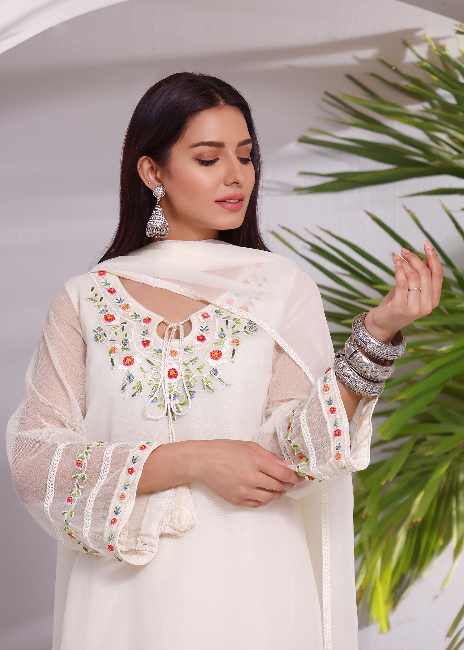 pret wear | Rizwan Beyg | Cotton Net | Summer/Spring Collection / Rizwan beyg white french knots hand embroidery 
